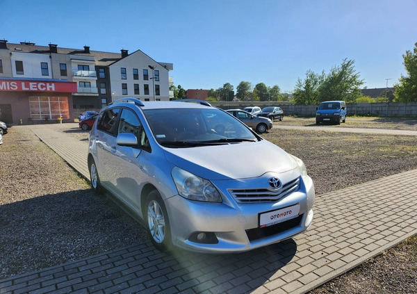 Toyota Verso cena 23900 przebieg: 288000, rok produkcji 2009 z Piła małe 436